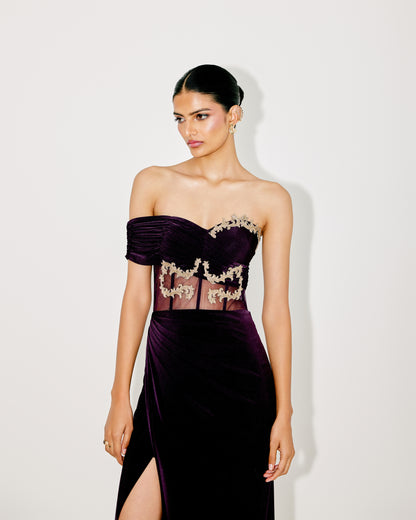 CORSET GOWM WITH SEQUENCED CAPE